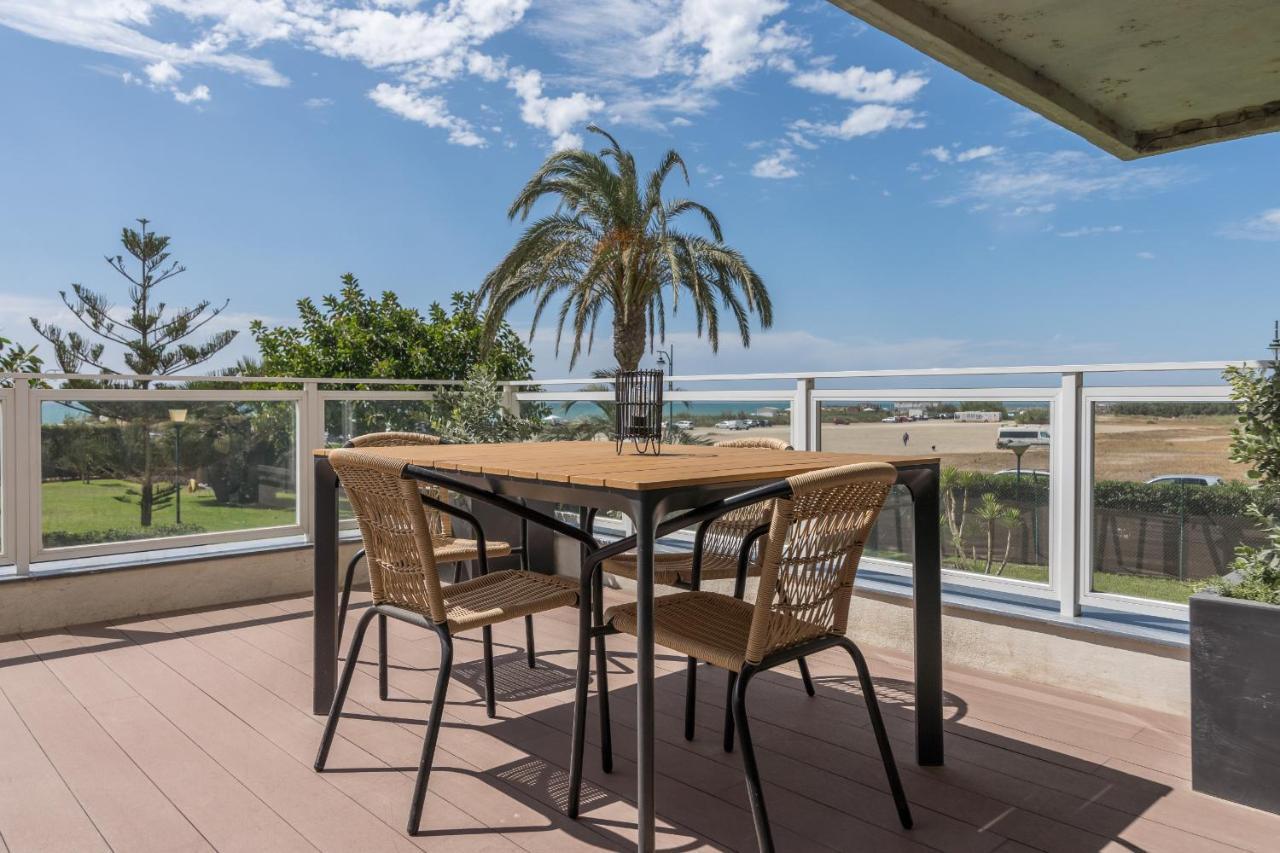Suite Homes Hesperides Garden Beach Málaga Eksteriør bilde