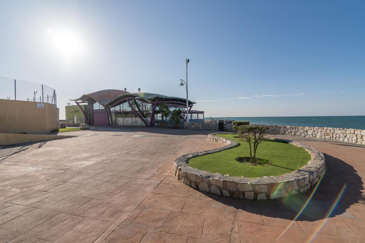 Suite Homes Hesperides Garden Beach Málaga Eksteriør bilde