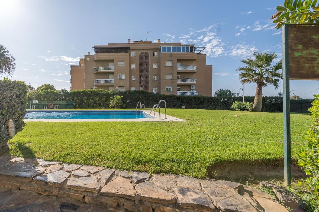 Suite Homes Hesperides Garden Beach Málaga Eksteriør bilde