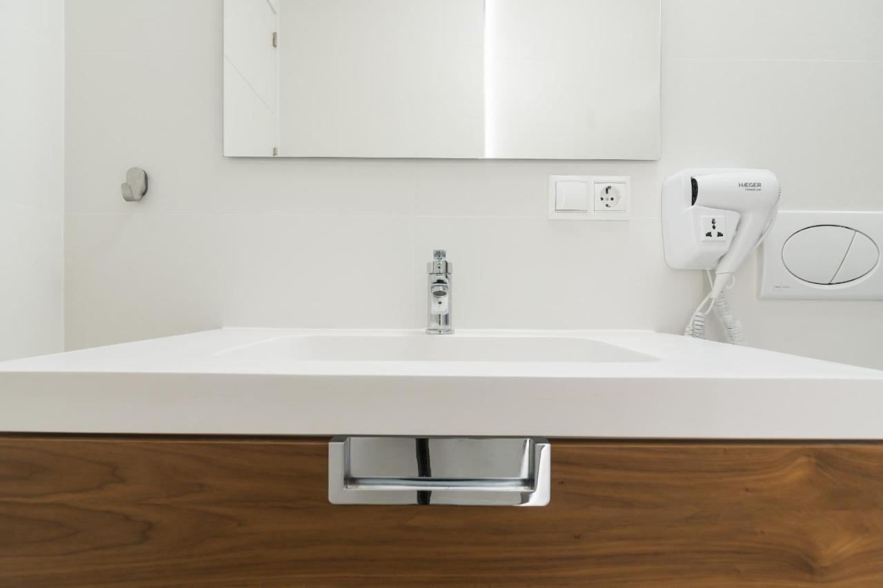 Suite Homes Hesperides Garden Beach Málaga Eksteriør bilde