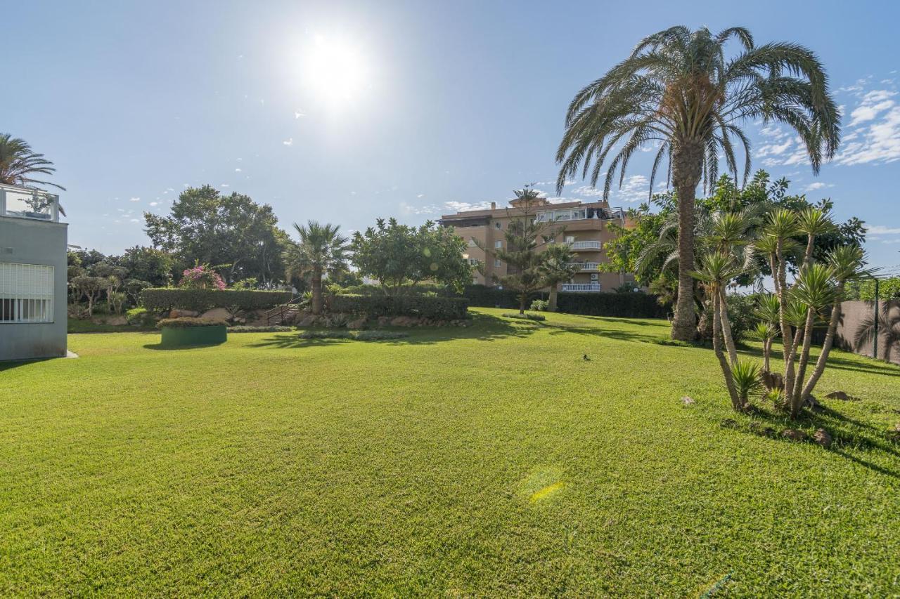 Suite Homes Hesperides Garden Beach Málaga Eksteriør bilde