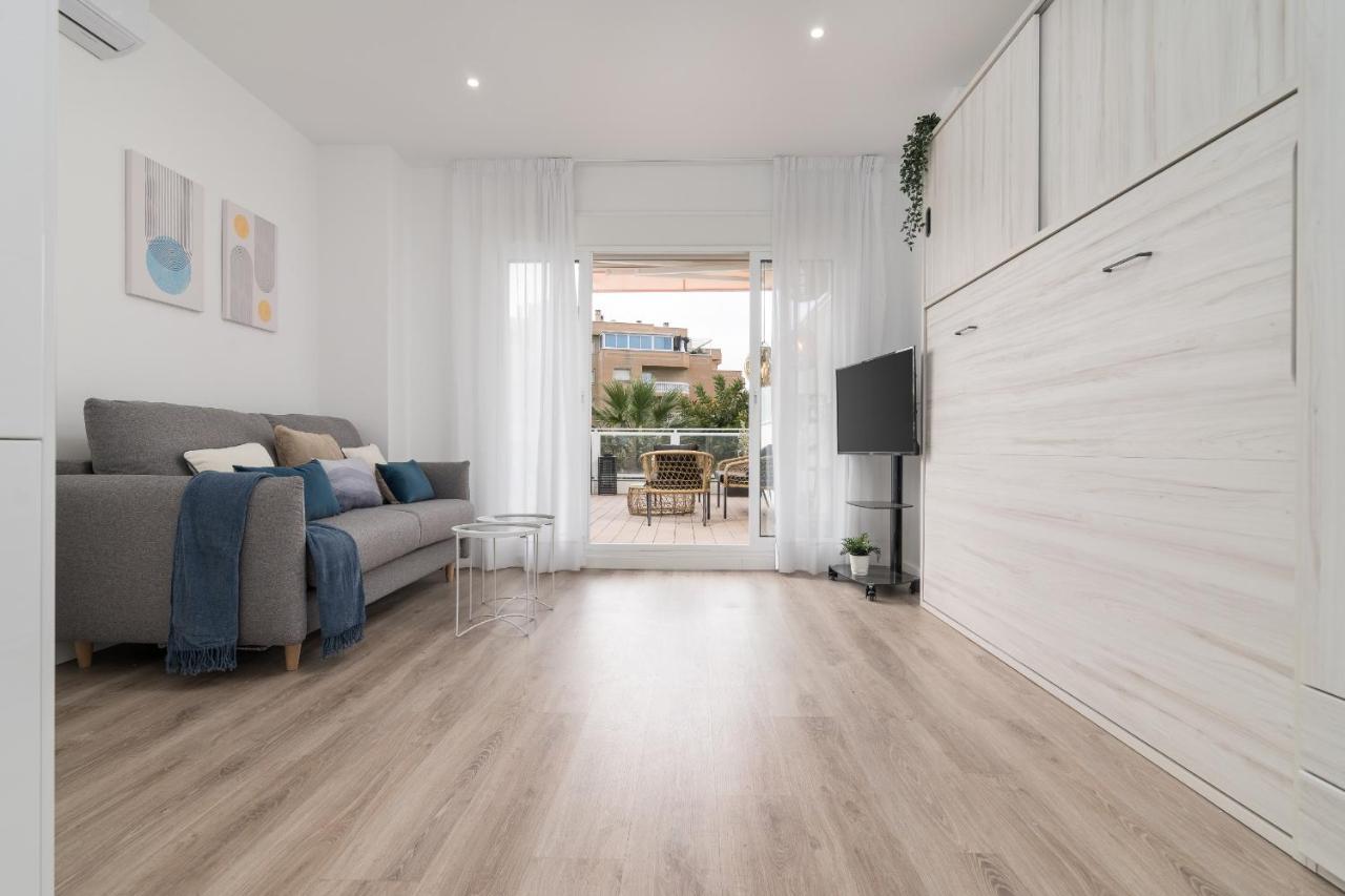 Suite Homes Hesperides Garden Beach Málaga Eksteriør bilde