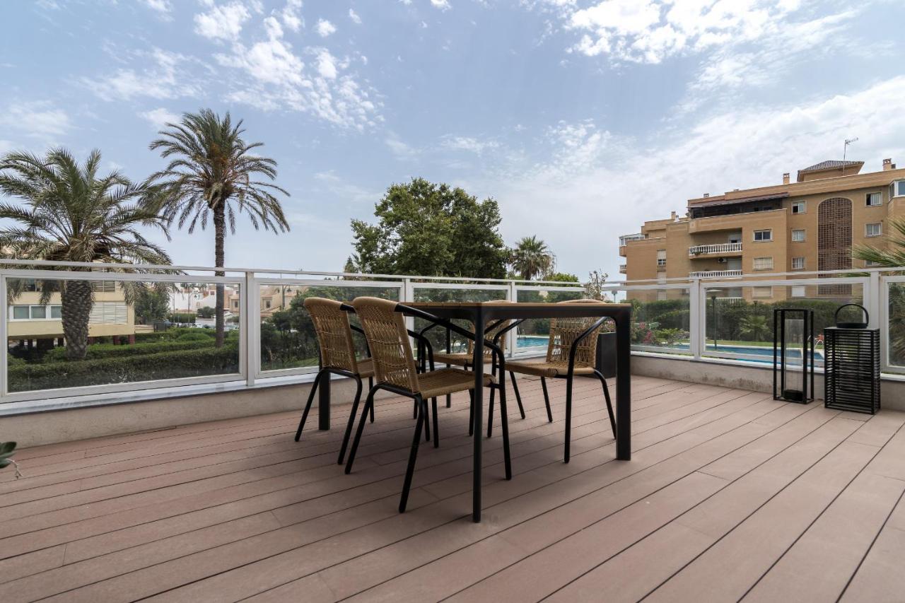 Suite Homes Hesperides Garden Beach Málaga Eksteriør bilde
