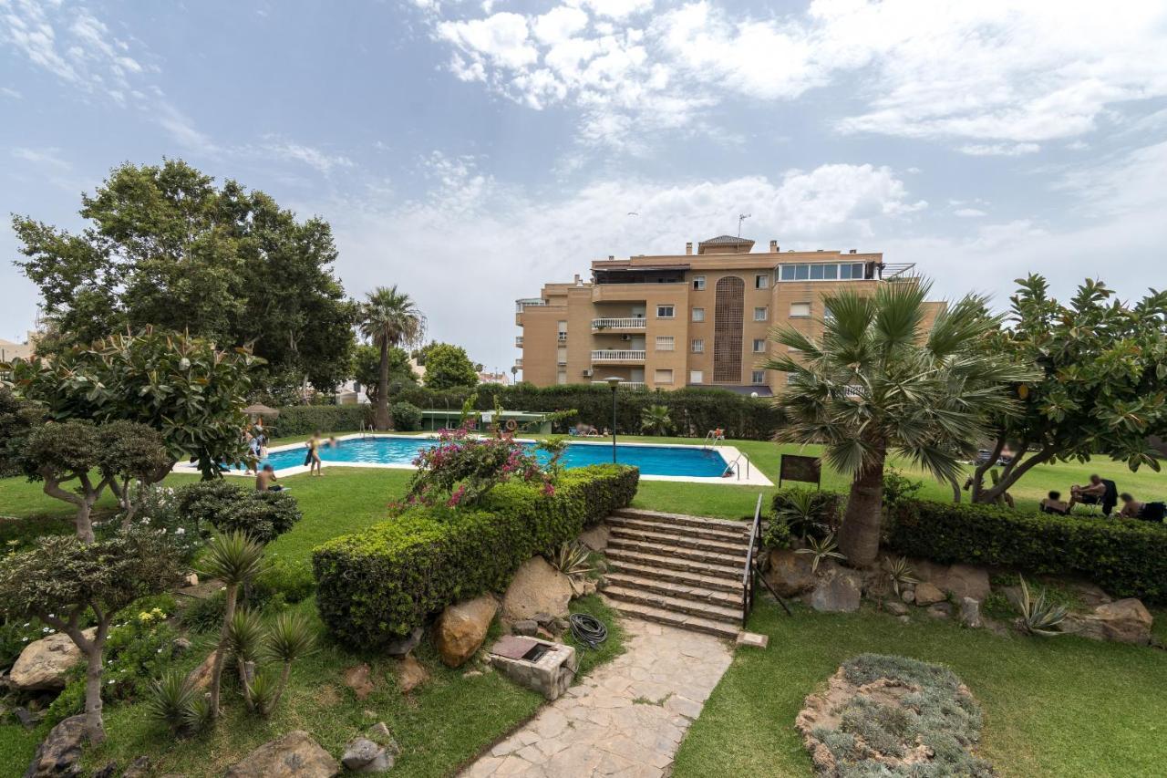 Suite Homes Hesperides Garden Beach Málaga Eksteriør bilde